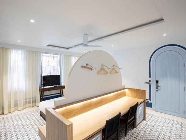 Casa Blanca Lakecity : photo 9 de la chambre villa avec piscine privée