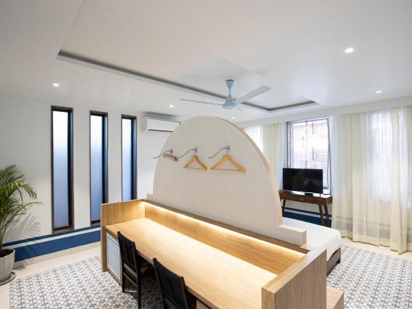 Casa Blanca Lakecity : photo 6 de la chambre villa avec piscine privée