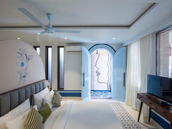 Casa Blanca Lakecity : photo 4 de la chambre villa avec piscine privée