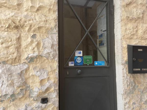 Marè Rooms Bari old town center : photo 1 de la chambre chambre double avec salle de bains privative