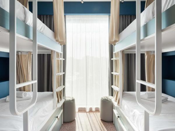 Zeus is Loose : photo 4 de la chambre bed in 6-bed mixed dorm with city view