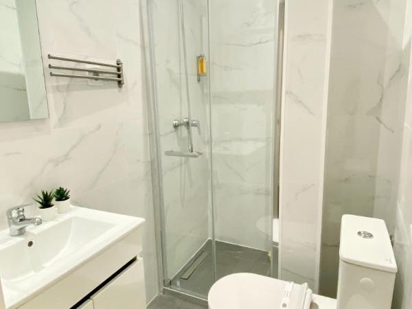 Golden Stay - B&B Experience : photo 10 de la chambre chambre lits jumeaux avec balcon