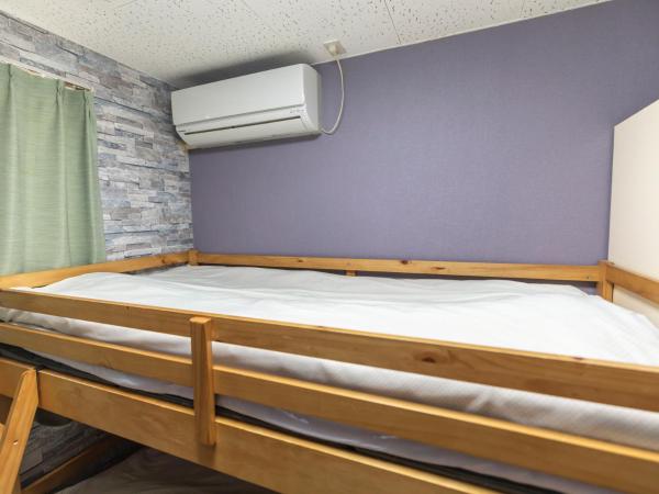 Business Hotel Kaga : photo 6 de la chambre twin room up to 2 guests with bunk bed - non-smoking