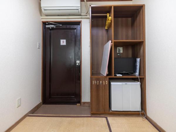 Business Hotel Kaga : photo 5 de la chambre japanese-style room up to 2 guests - non-smoking