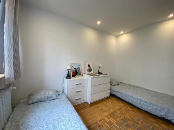 Hostello Airport Strzegomska - w pełni wyposażone pokoje : photo 1 de la chambre chambre double