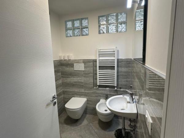 Sweet Home Desiree : photo 4 de la chambre chambre double standard avec salle de bains commune