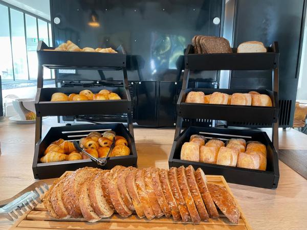 Hotel Mas des Lys : photo 7 de la chambre chambre double confort avec baignoire