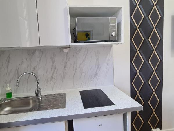 SeaYouSoon Inn Cannes - Studios : photo 3 de la chambre studio