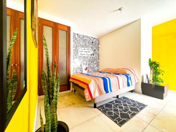 HABITACIONES HVUZ, Centro : photo 2 de la chambre chambre double avec salle de bains privative