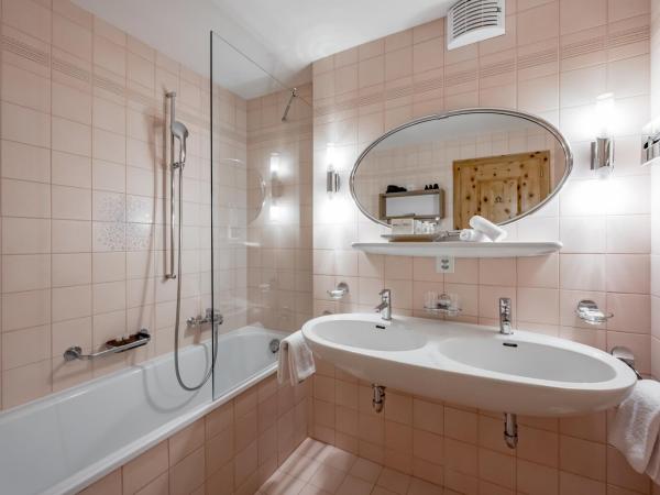 Chalet Silvretta Hotel & Spa : photo 7 de la chambre chambre double supérieure avec balcon