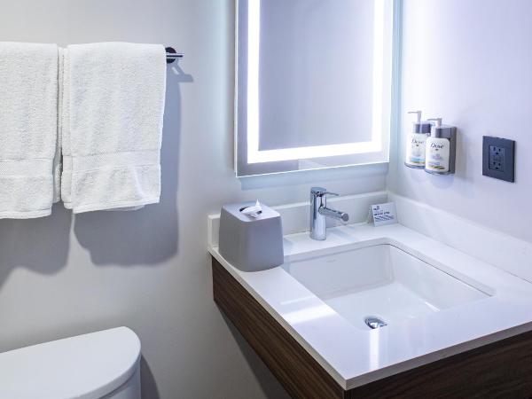 Holiday Inn Express Morelia Centro Historico : photo 4 de la chambre chambre standard lit queen-size