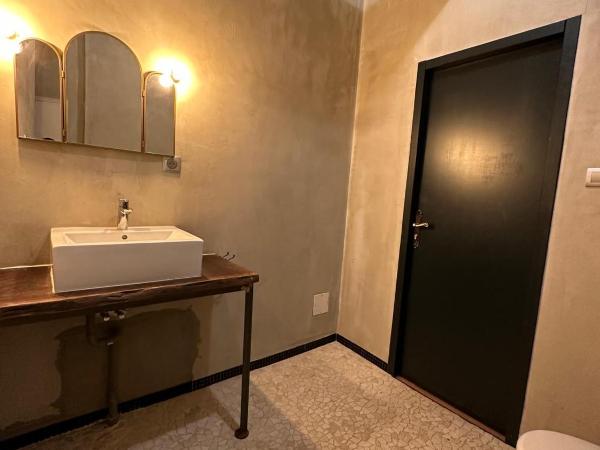 Mulhouse City Loft : photo 8 de la chambre chambre lit queen-size deluxe