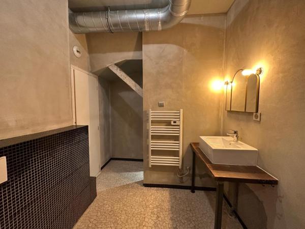 Mulhouse City Loft : photo 10 de la chambre chambre lit queen-size deluxe