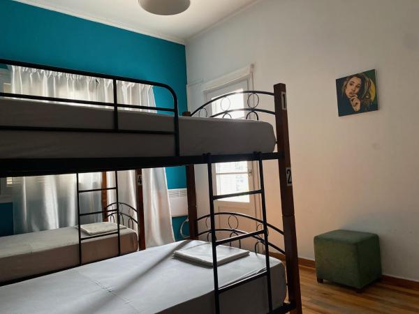 Lait Hostel : photo 3 de la chambre lit dans dortoir mixte de 4 lits