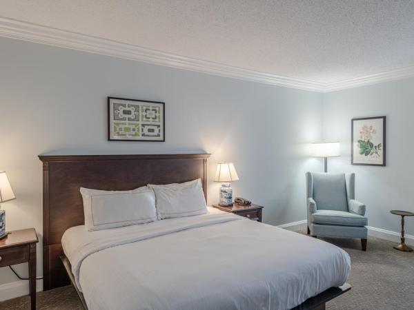 The Founders Inn & Spa Tapestry Collection By Hilton : photo 4 de la chambre chambre lit king-size avec baignoire - accessible aux personnes à mobilité réduite