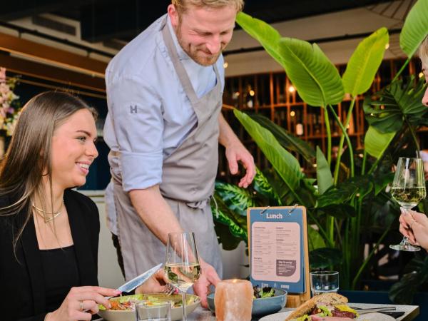 Hotel Corps de Garde : photo 4 de la chambre chambre double deluxe avec baignoire