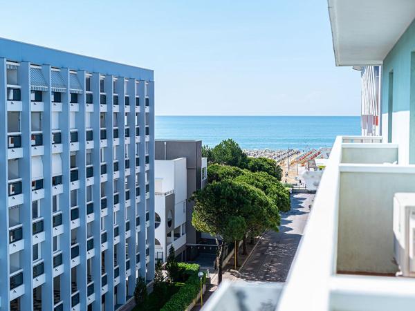 Hotel Ca' D'Oro : photo 5 de la chambre chambre double - vue latérale sur mer