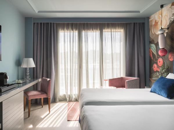 Hotel Antik San Sebastián : photo 6 de la chambre chambre double ou lits jumeaux supérieure avec terrasse