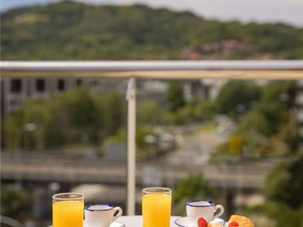 Hotel Antik San Sebastián : photo 2 de la chambre chambre double ou lits jumeaux supérieure avec terrasse