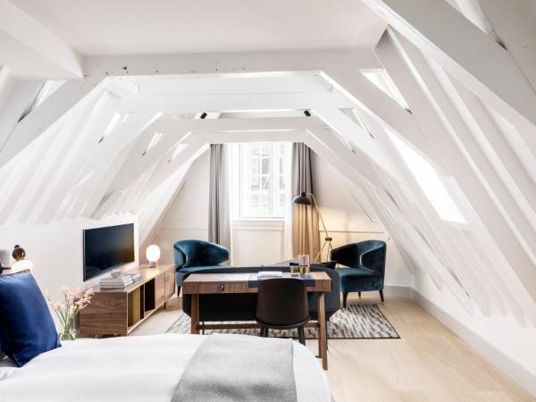 Kimpton De Witt Amsterdam, an IHG Hotel : photo 4 de la chambre suite lit king-size - vue sur ville