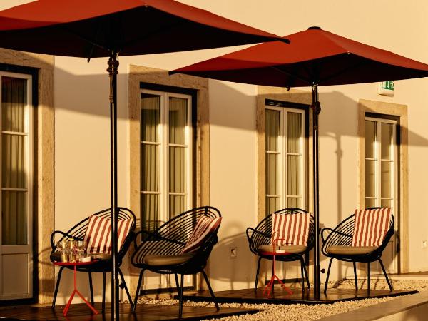 Memmo Alfama - Design Hotels : photo 2 de la chambre chambre double ou lits jumeaux avec terrasse