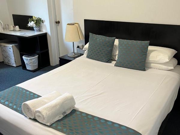 Greenwich Inn Motel : photo 4 de la chambre chambre lit queen-size