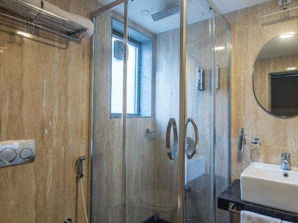 The V Sadan : photo 1 de la chambre chambre lit king-size