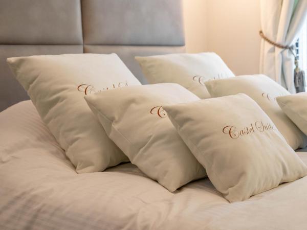 Castelsuites : photo 8 de la chambre chambre double deluxe avec douche