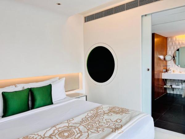 The Park Hyderabad, Banjara Hills near Hussain Sagar Lake : photo 1 de la chambre luxury double or twin room with 10% discount on food and soft beverages