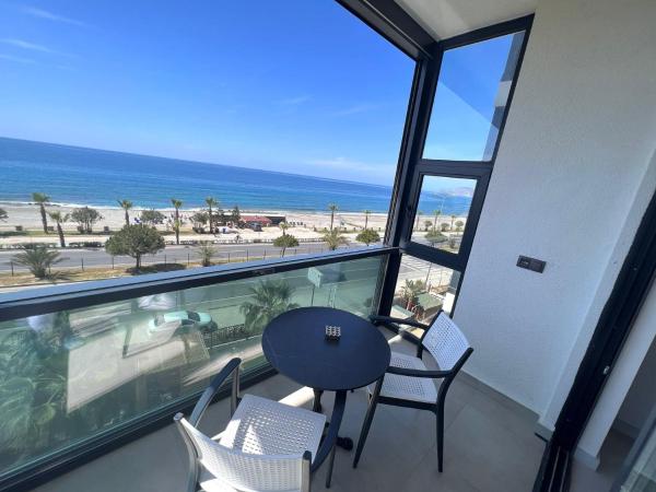 Ulu Panorama Residence : photo 9 de la chambre appartement - vue sur mer