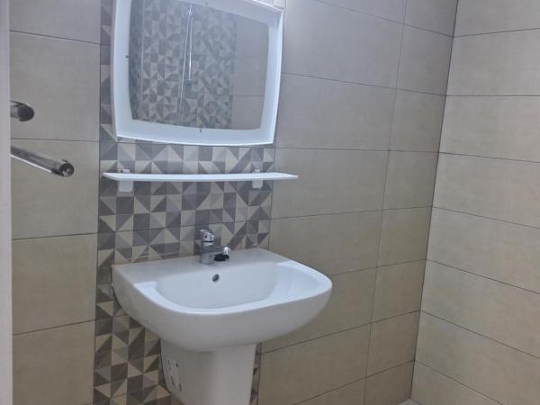 Hotel el Fawz : photo 2 de la chambre chambre lits jumeaux avec salle de bains privative