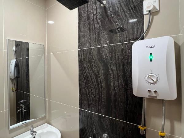 Gebeng Industrial Park Budget Hotel : photo 2 de la chambre chambre simple avec salle de bains