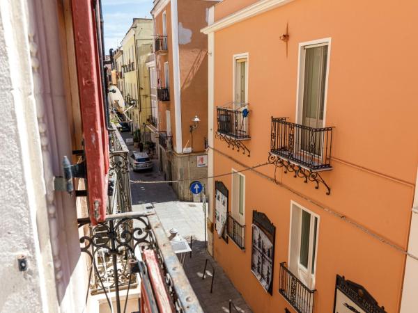 Onlyrooms II - Old Town & Typical Food : photo 2 de la chambre chambre double avec salle de bains privative