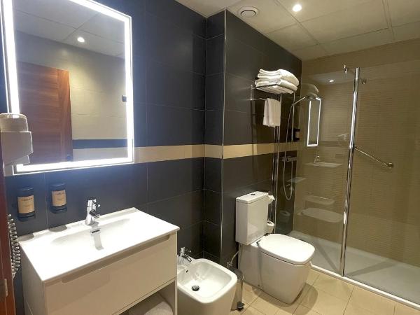 Hotel San Fermín Pamplona : photo 8 de la chambre chambre lits jumeaux