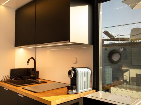 The Homeboat Company Sant'Elmo-Cagliari : photo 2 de la chambre bateau 1 cabine