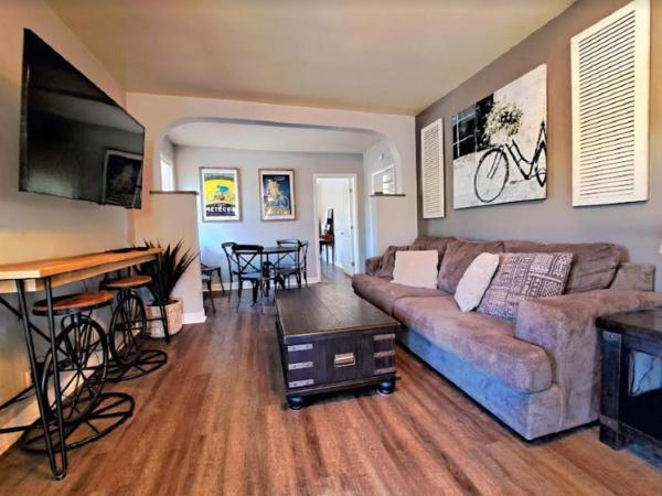 Buffalo Lodge Bicycle Resort - Amazing access to local trails & the Garden : photo 1 de la chambre loft