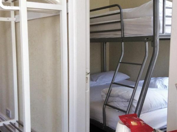 Glenheath Hotel : photo 7 de la chambre chambre familiale (2 adultes + 3 enfants)