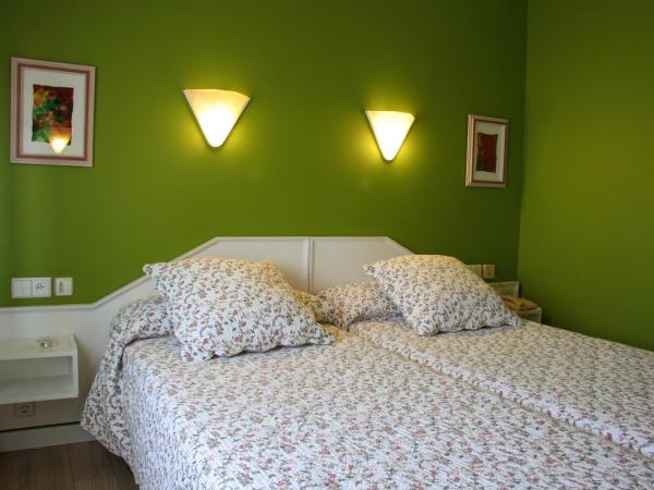 Hostal Paris : photo 8 de la chambre chambre lits jumeaux