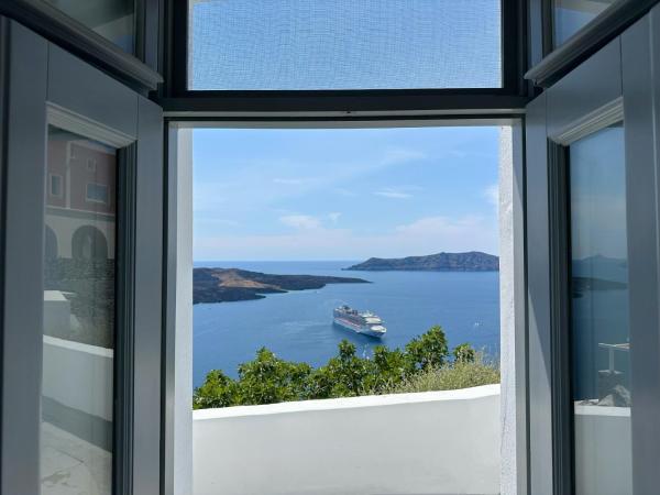 Dagaz Suites : photo 9 de la chambre superior suite with caldera view (indoor hot tub)