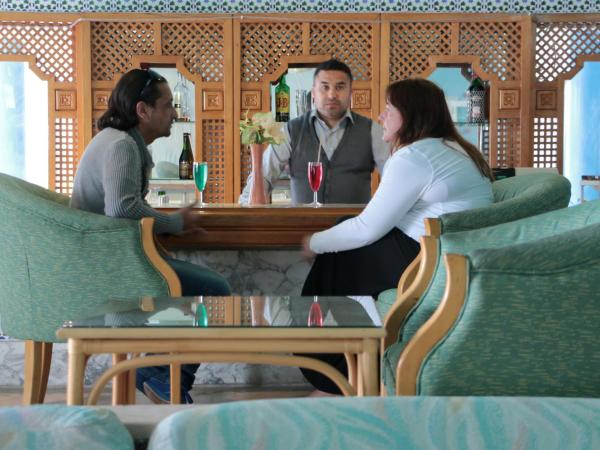 Hotel Le Khalife : photo 1 de la chambre chambre double avec balcon (2 adultes + 1 enfant)