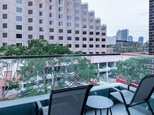 Kith Hotel Darling Harbour : photo 6 de la chambre queen room with balcony (accessible facilities in selected rooms)