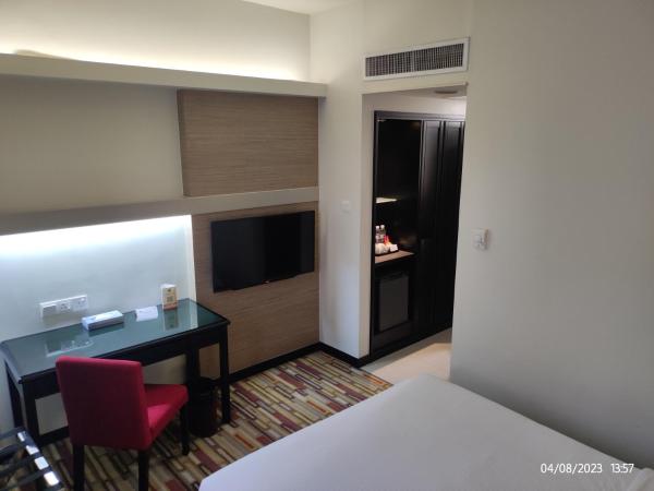 Harbour View Hotel : photo 4 de la chambre chambre supérieure lit queen-size