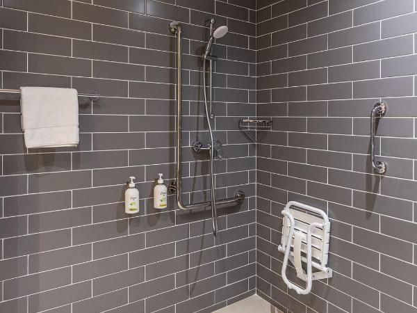 Holiday Inn Express Ajaccio, an IHG Hotel : photo 4 de la chambre chambre lit queen-size standard - accessible aux personnes à mobilité réduite