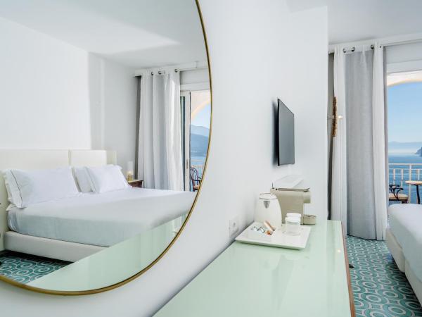 Hotel Belair : photo 5 de la chambre chambre supérieure avec balcon et vue sur la mer