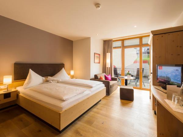 Aktiv Hotel Schweizerhof Kitzbühel : photo 1 de la chambre chambre double avec terrasse