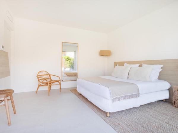 Belle Vue Hôtel : photo 5 de la chambre double room with private pool - garden view