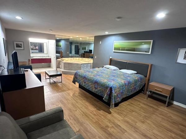 Mustang Inn and Suites : photo 3 de la chambre chambre lit king-size