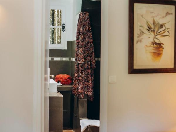 La Villa d'Andrea : photo 7 de la chambre studio supérieur avec vue sur la piscine 