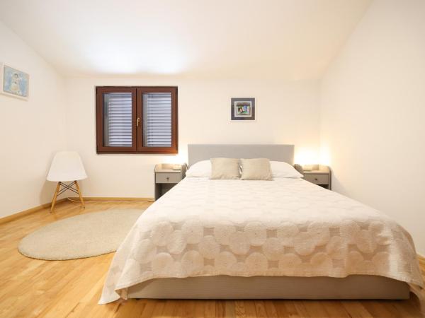 Apartments and a Room Ina : photo 4 de la chambre loft