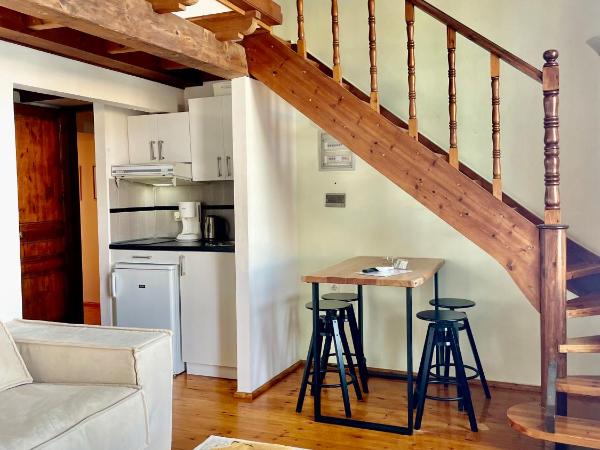 Erietta Suites : photo 9 de la chambre suite de luxe avec balcon et vue sur la mer